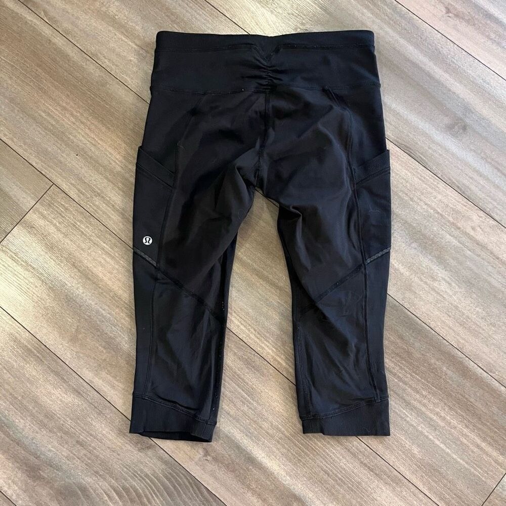 Lululemon Black Cropped Athletic Workout Pants Women 6 - Picture 4 of 5